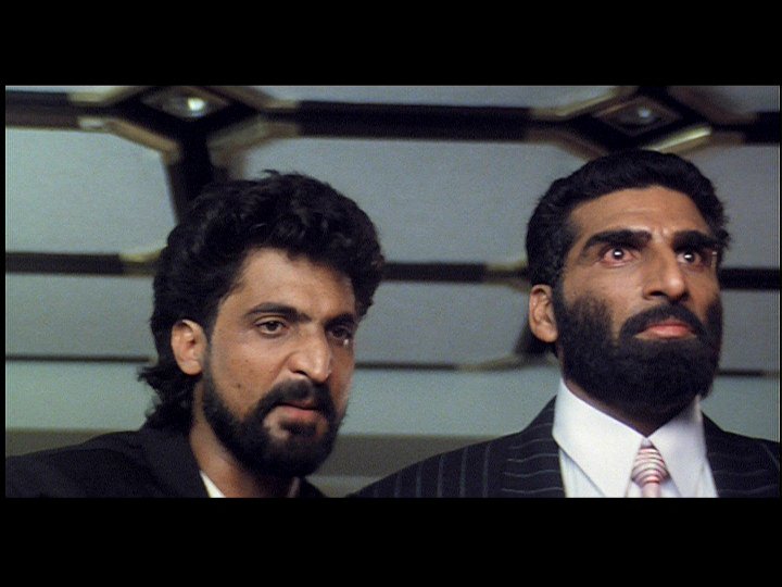 Mujhse Dosti Karoge (2002) (Bollywood Movie / Indian Cinema / Hindi Film /  DVD) [NTSC] by Hrithik Roshan